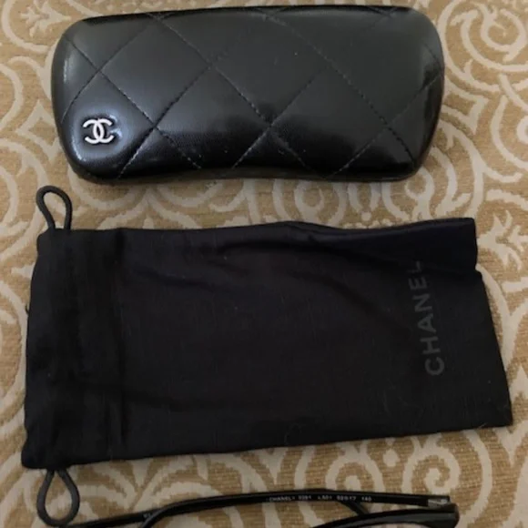 Chanel Black Rim Eyeglasses Preowned - Picture 6 of 11
